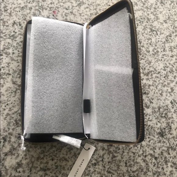 NWT Marc Jacobs large leather wallet black. SOLD!! - Picture 2 of 5